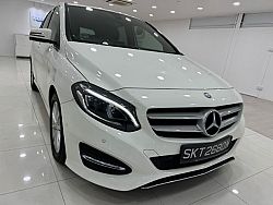 Mercedes Benz B180 STYLE R16 LED  2015 White Push Start 